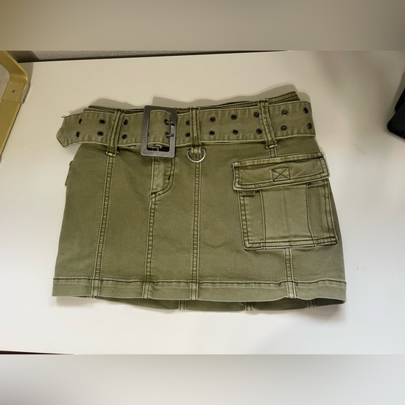 Urban outfitters mini skirt - Picture 2 of 5